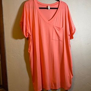 Flamingo light orange pocketed T-shirt